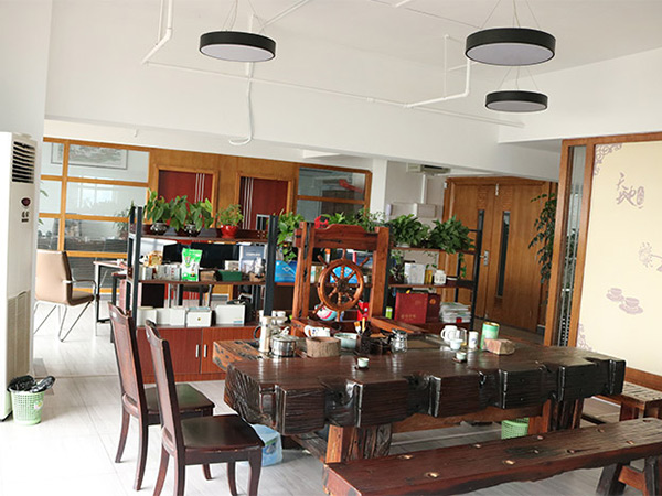 潤東方環(huán)?？照{(diào)銷售部會客室