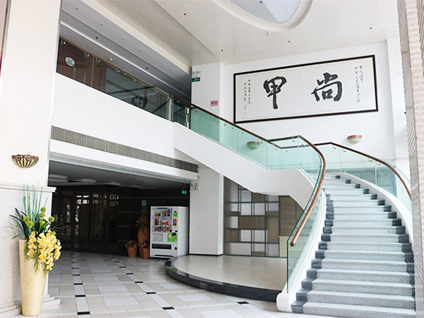 潤東方環(huán)?？照{(diào)公司銷售部內(nèi)部環(huán)境