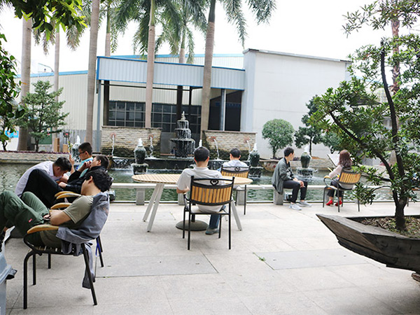 潤(rùn)東方環(huán)?？照{(diào)公司銷售部職工休閑區(qū)